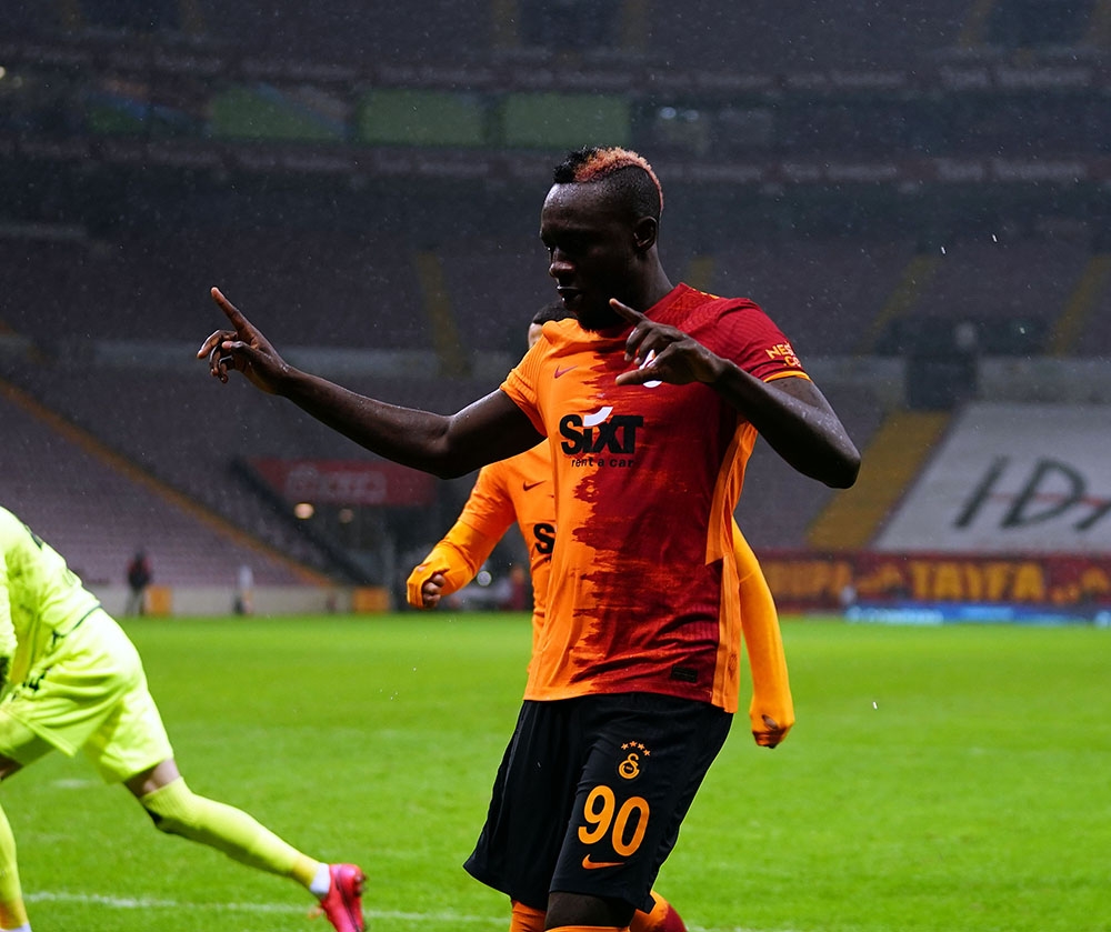 West Bromwich, Diagne’yi kiraladı