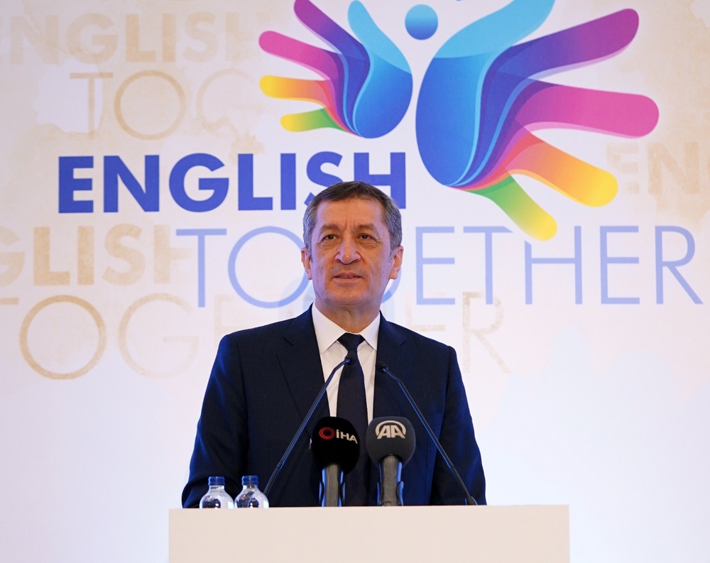 ’’Yabancı dil becerilerine gerekli yatırımı yapmak, stratejiler geliştirmek bizim için milli bir ödev’’