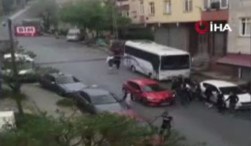Yabancı uyruklu iki grup arasında bıçaklı kavga: 2 yaralı