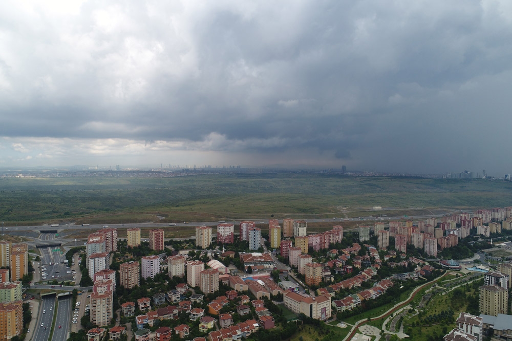Yağmur bulutlarının gelişi havadan görüntülendi