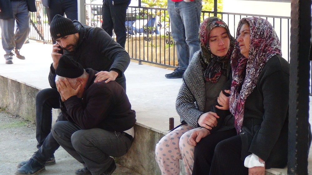 Yanan Evlerini Gözyaşları İçinde İzlediler