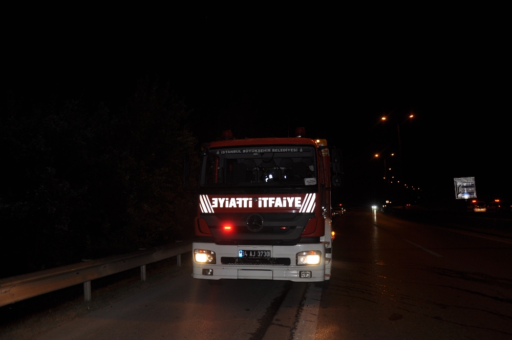 Yangına müdahale etmeye çalışan itfaiye personeline ateş açtılar: 1 yaralı