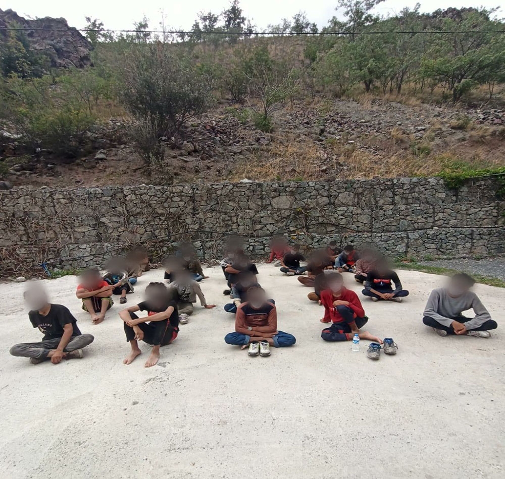 Yasadışı yollardan Türkiye’ye giriş yapan 34 yabancı uyruklu şahıs yakalandı