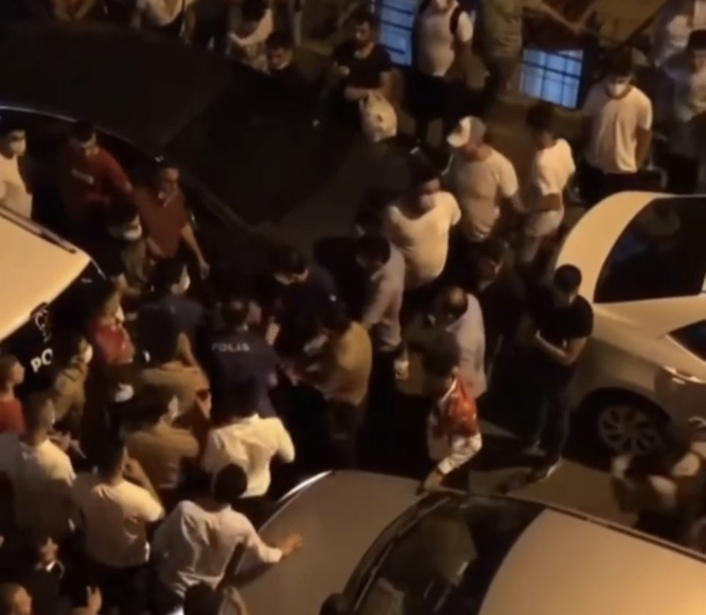 Yasağa rağmen eğlence düzenlediler, polisin 