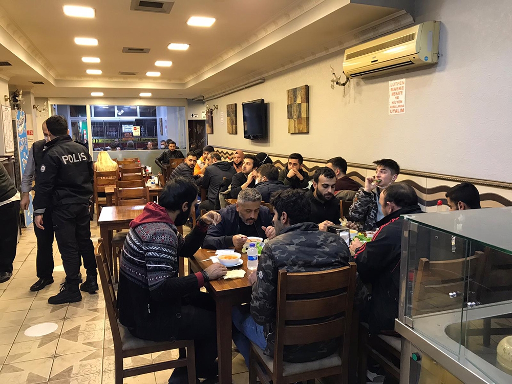 Yasağı delen işletmelere polis baskını: 206 bin lira ceza kesildi