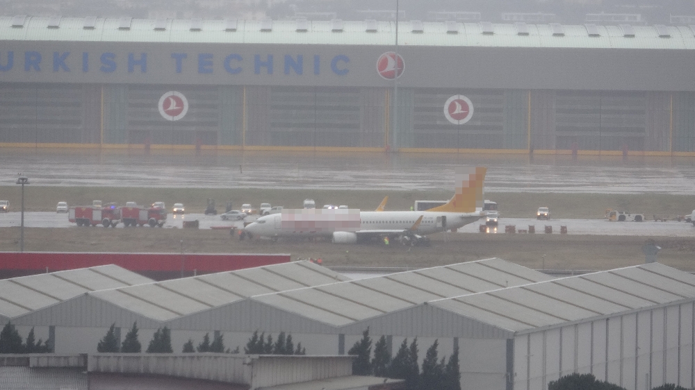 Yaşananlar pilot ile kule arasındaki ses kaydına yansıdı