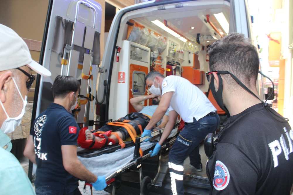 Yaşlı kadını 800 bin TL dolandıran şahıs kaçarken ayağını kırdı