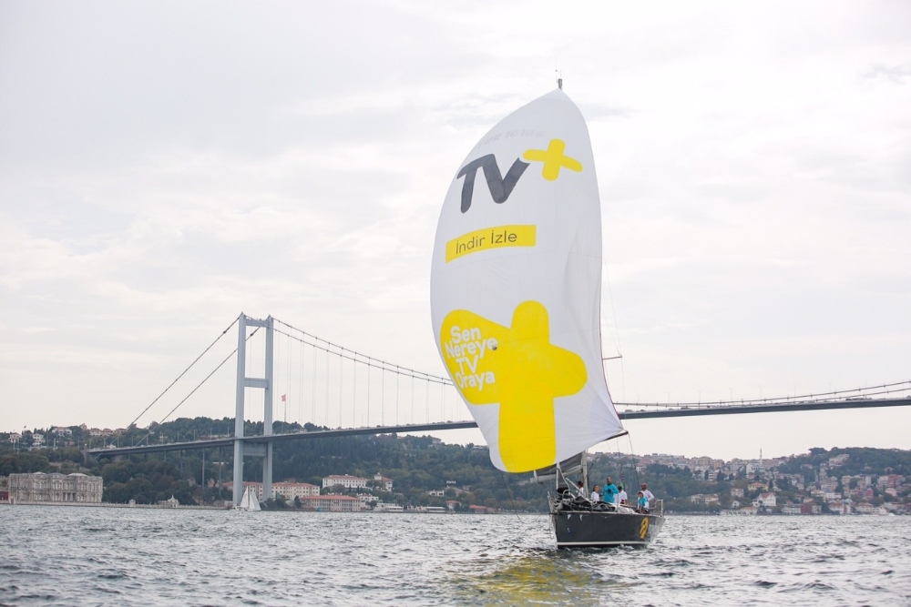 Yelkenler İstanbul Boğazı’nda açıldı