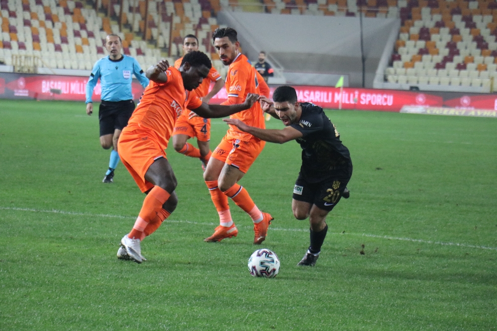 Yeni Malatyaspor: 1 ile  M.Başakşehir yenişemedi