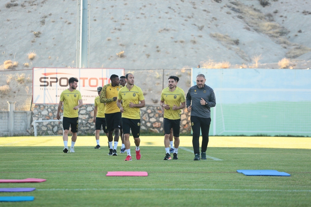 Yeni Malatyaspor 2 maçtan 4 puan hedefliyor