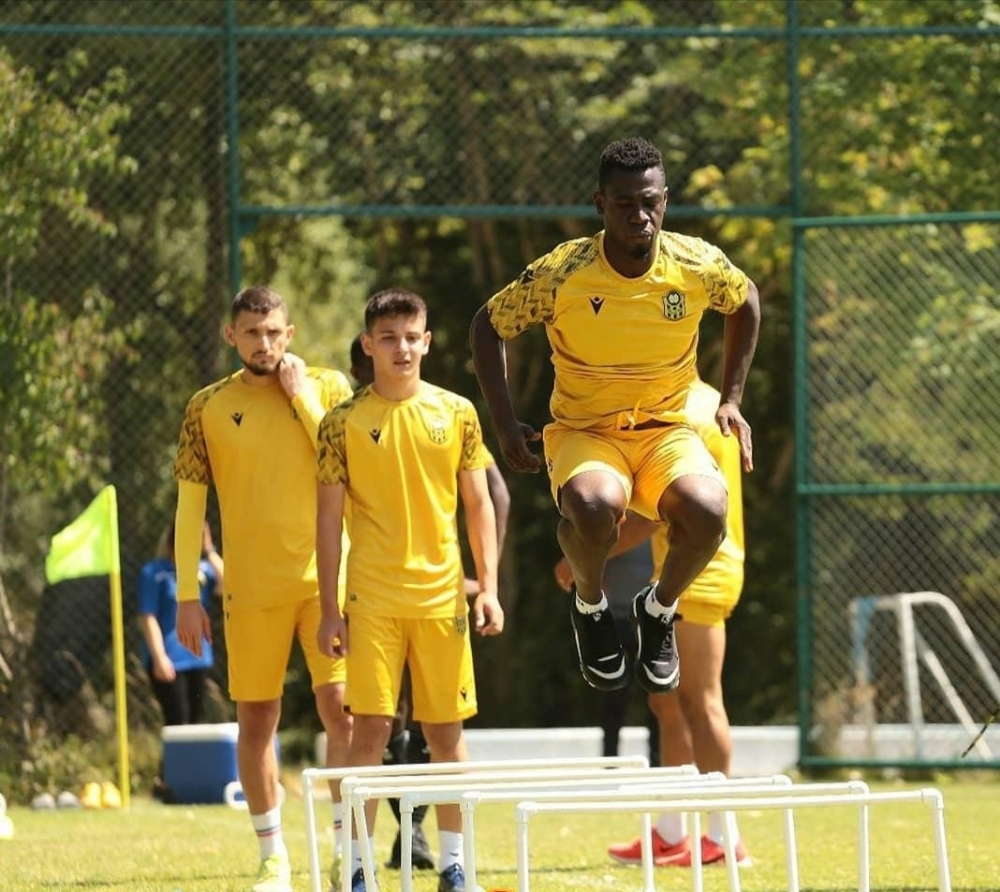 Yeni Malatyaspor 6 takviye yaparken, 7 futbolcuyla da yollarını ayırdı