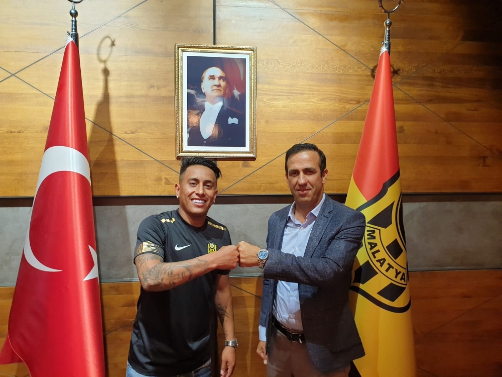 Yeni Malatyaspor Perulu Cueva ile sözleşme imzaladı
