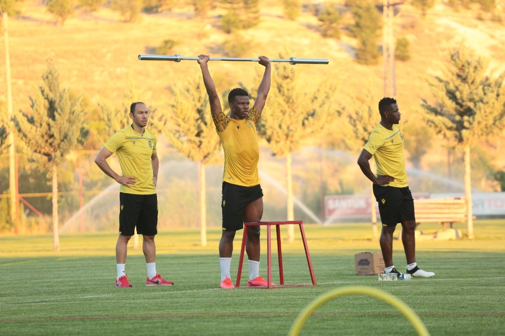 Yeni Malatyaspor’da gözler Gençlerbirliği maçına çevrildi