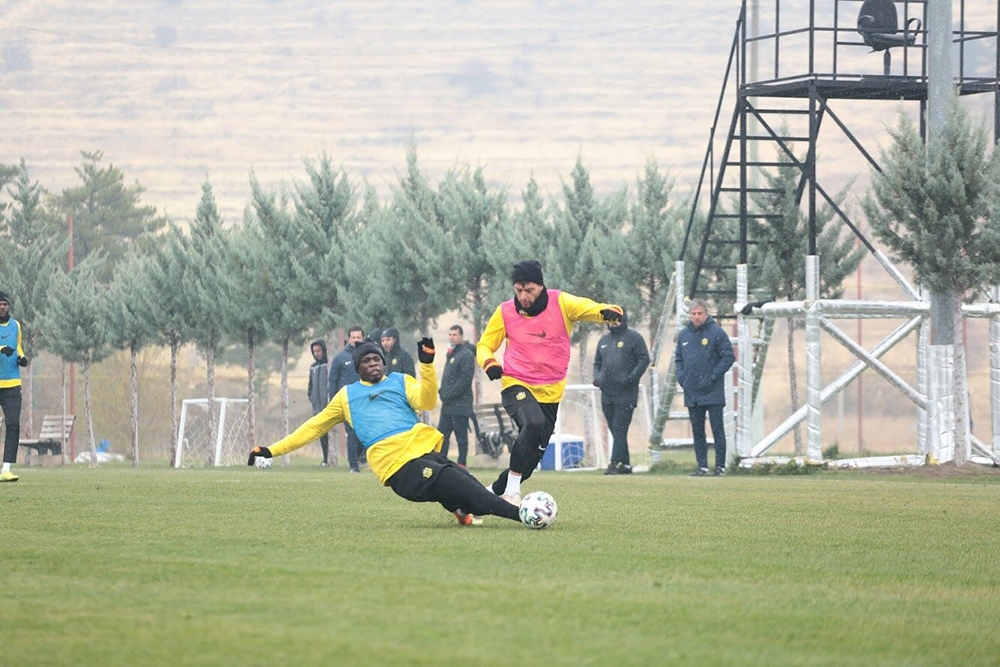 Yeni Malatyaspor’da hedef Başakşehir’i puansız göndermek