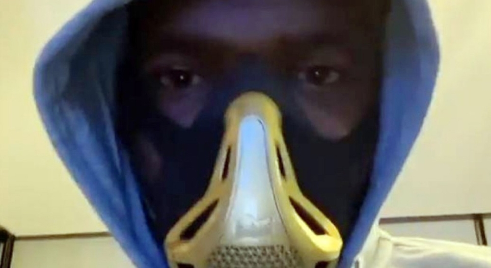 Yeni Malatyaspor’lu Bifouma’dan ilginç maske