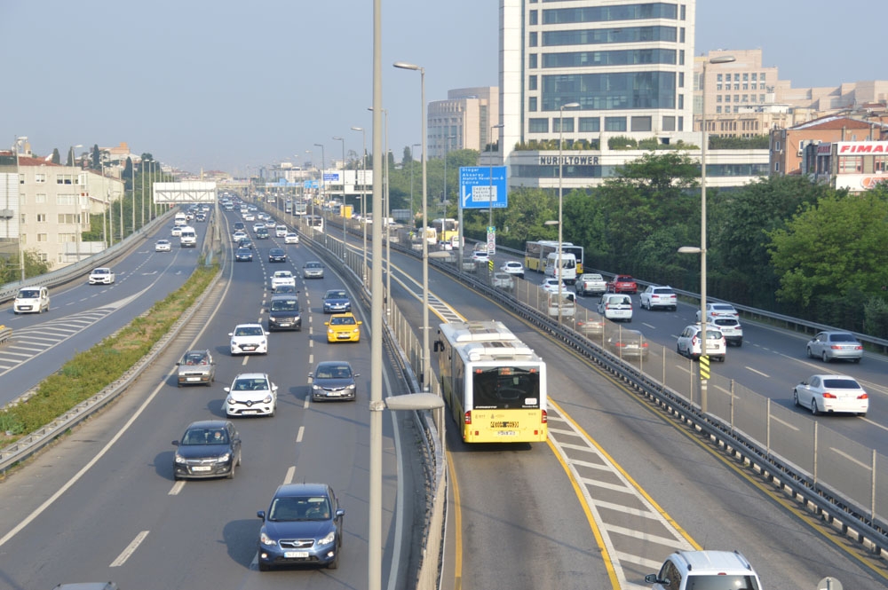 ’Yeni Normalleşme’ döneminde İstanbul’da trafik yoğunluğu devam ediyor