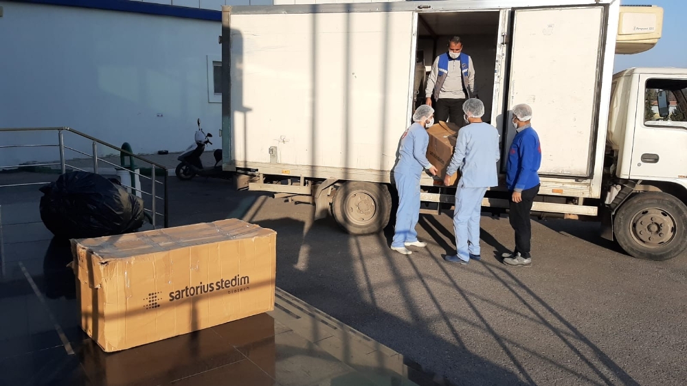 Yerli aşı üreten firmanın çalınan malzemeleri teslim edildi