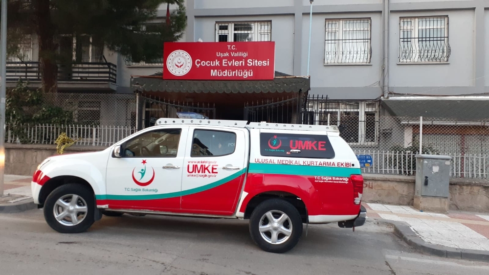 Yetiştirme yurdunda yangın: 30 çocuk hastaneye kaldırıldı