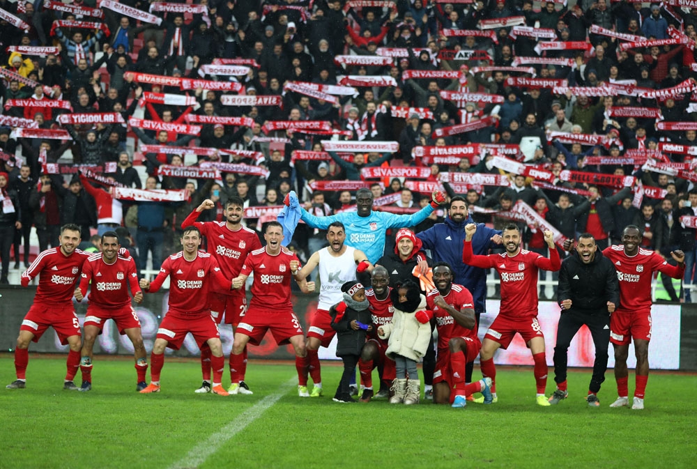 Yiğidolardan Zirve Pozu