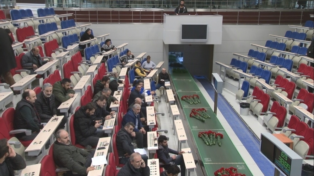 Yılbaşı Öncesi İstanbulun Çiçek Borsasında Yoğunluk Arttı