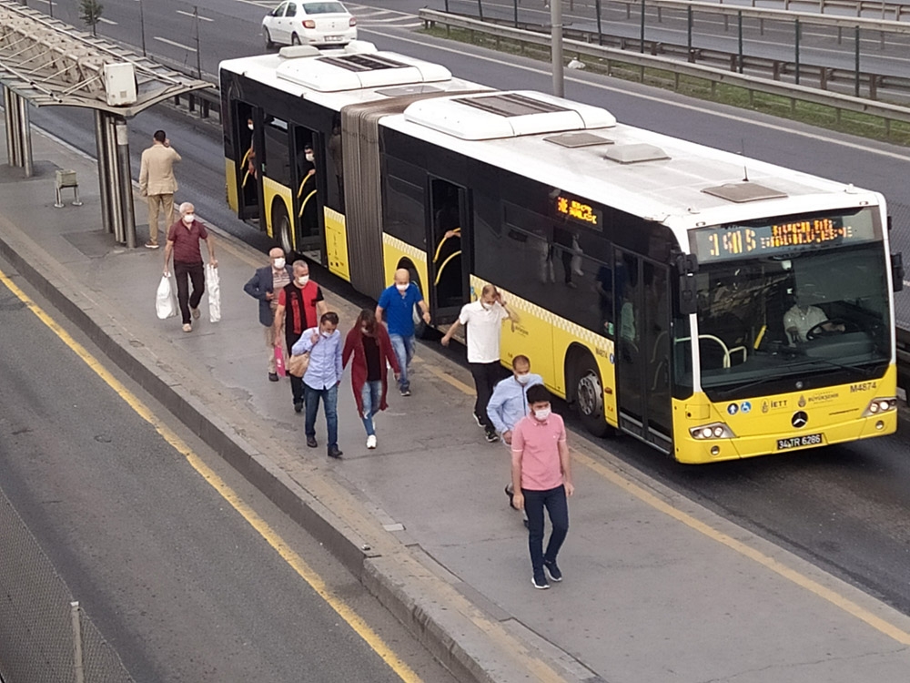‘YKS kısıtlaması’ sonrasında İstanbul haftaya yoğunlukla başladı