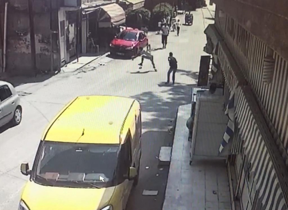 Yol verme kavgası sonrası cinayet anı saniye saniye görüntülere yansıdı