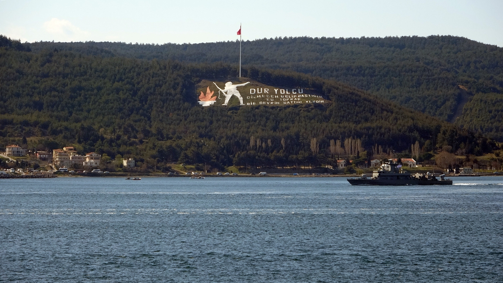 Yunan savaş gemisi, Çanakkale Boğazı’ndan geçti
