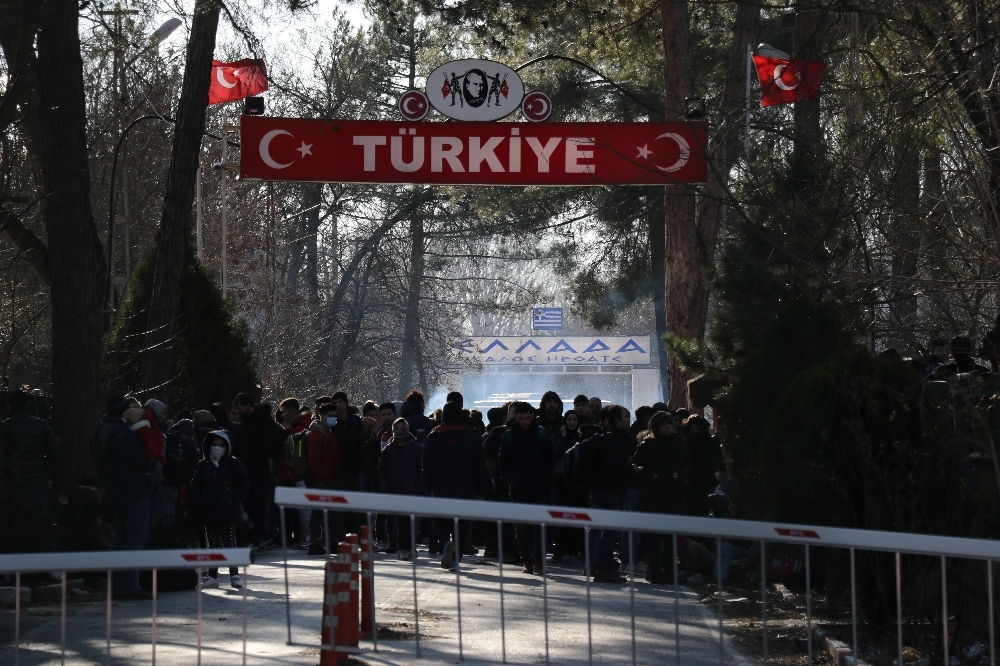 Yunanistan, Türkiye ile sınırlarını kapattı