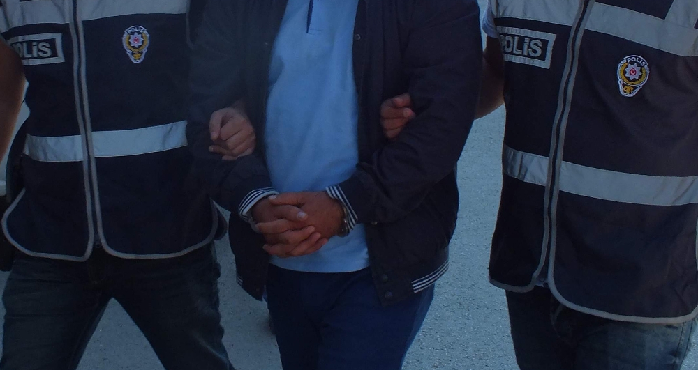 Yunanistan’a kaçmak isteyen 3 FETÖ şüphelisinden 2’si tutuklandı