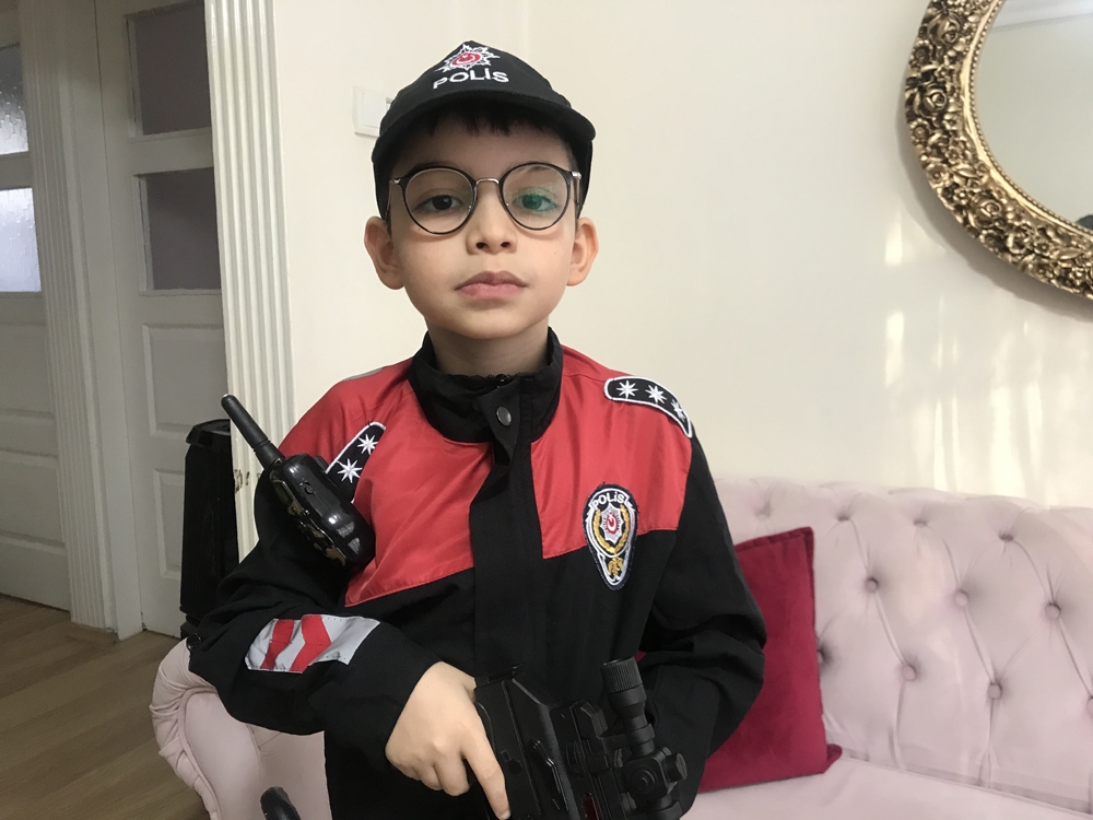 Yunus polislerinden küçük Erdem’e doğum günü sürprizi