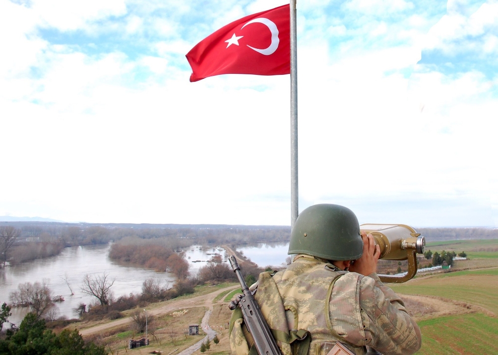 Yurda kaçak yollarla girmeye çalışan bir PKK’lı Jandarma ekipleri tarafından yakalandı