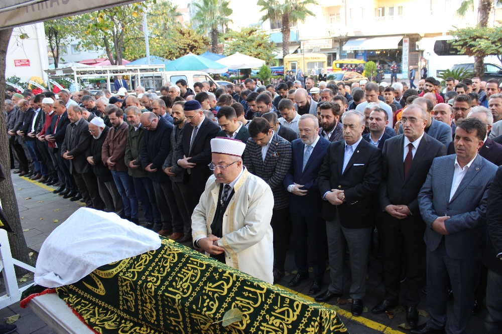 Yusuf Günayın Annesi Ayşe Günay Son Yolculuğuna Uğurlandı