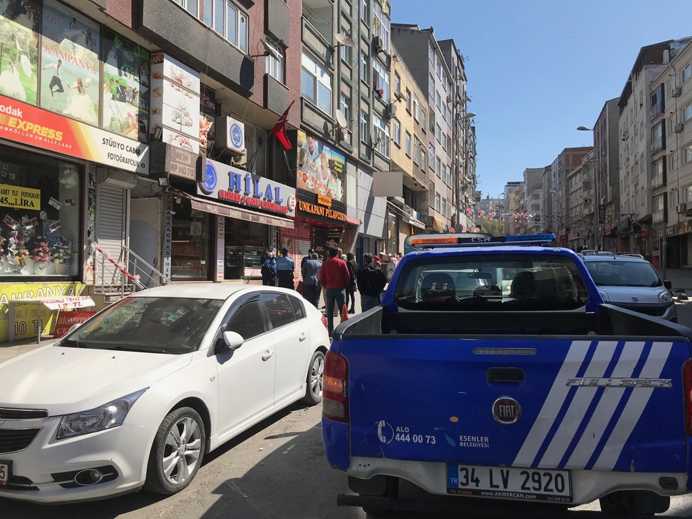 Zabıta ekipleri sokağa çıkma yasağı öncesi vatandaşları böyle uyardı