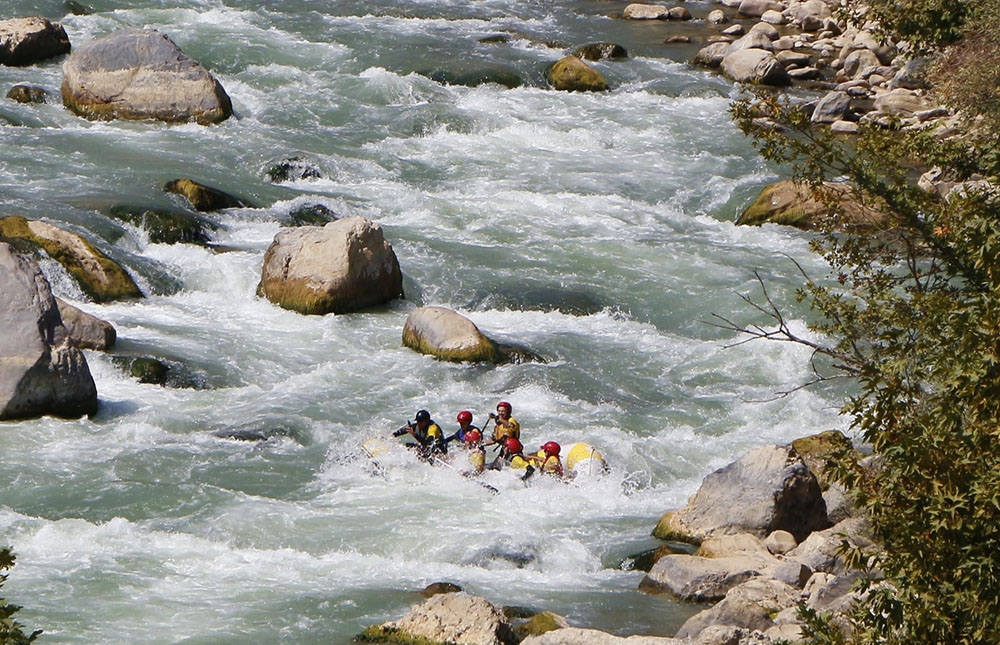 Zap Nehri’nde rafting heyecanı