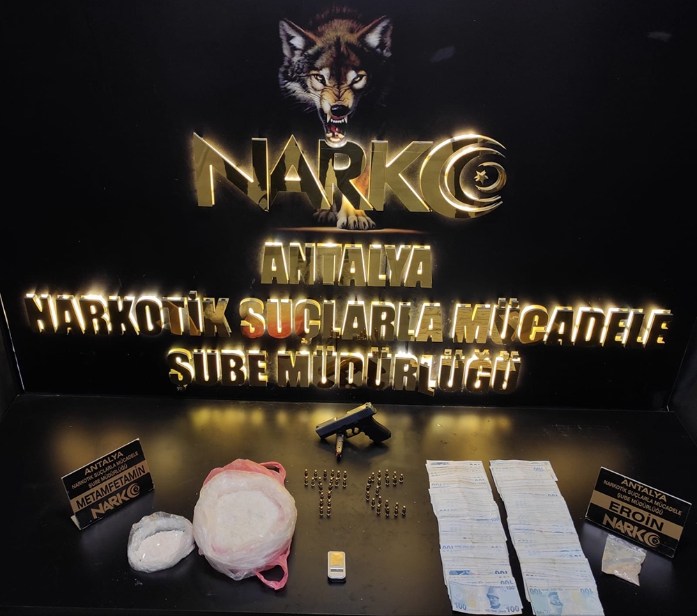 Zehir tacirinin evine polis baskını