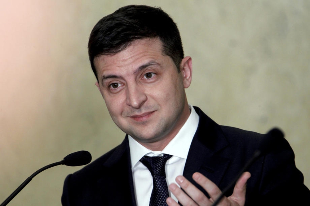 Zelenskiy : “Virüsten korunmak için babaanne yöntemlerinizi bir kenara bırakın”