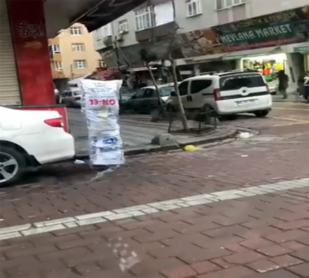 Zeytinburnu’nda korona virüse karşı çuvallı önlem