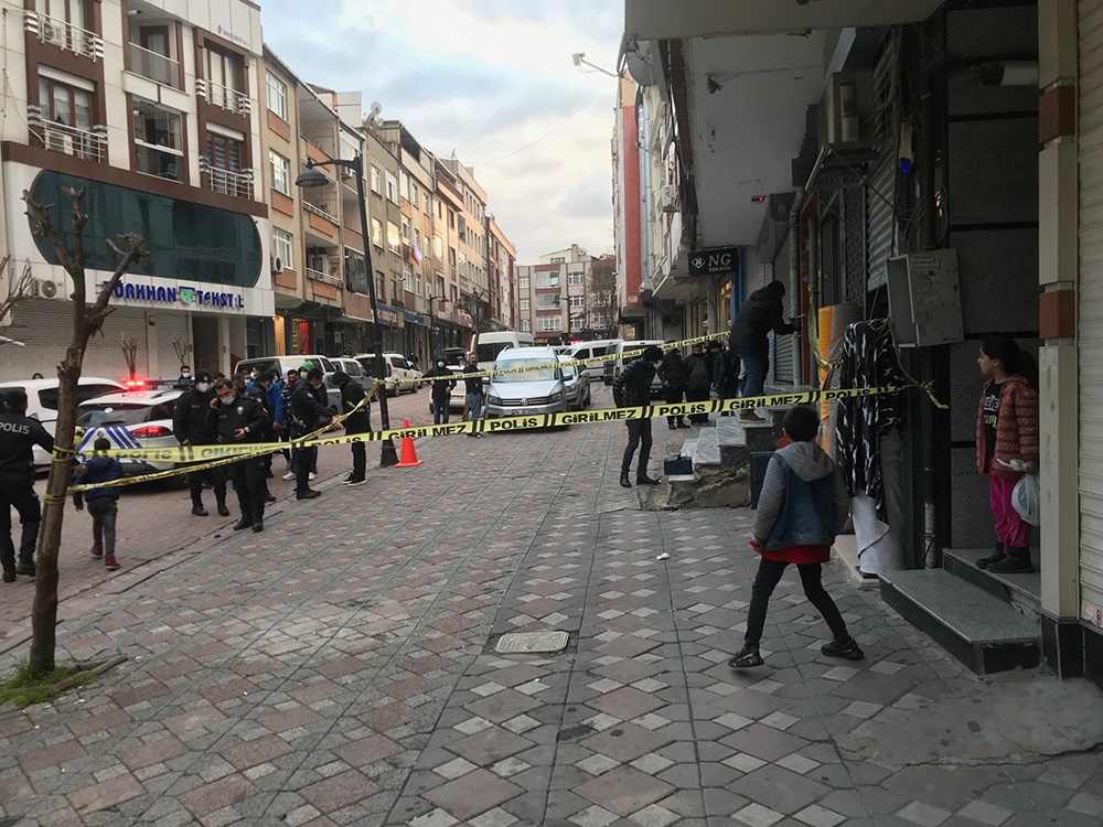 Zeytinburnu’nda silahlı saldırı: 1 yaralı