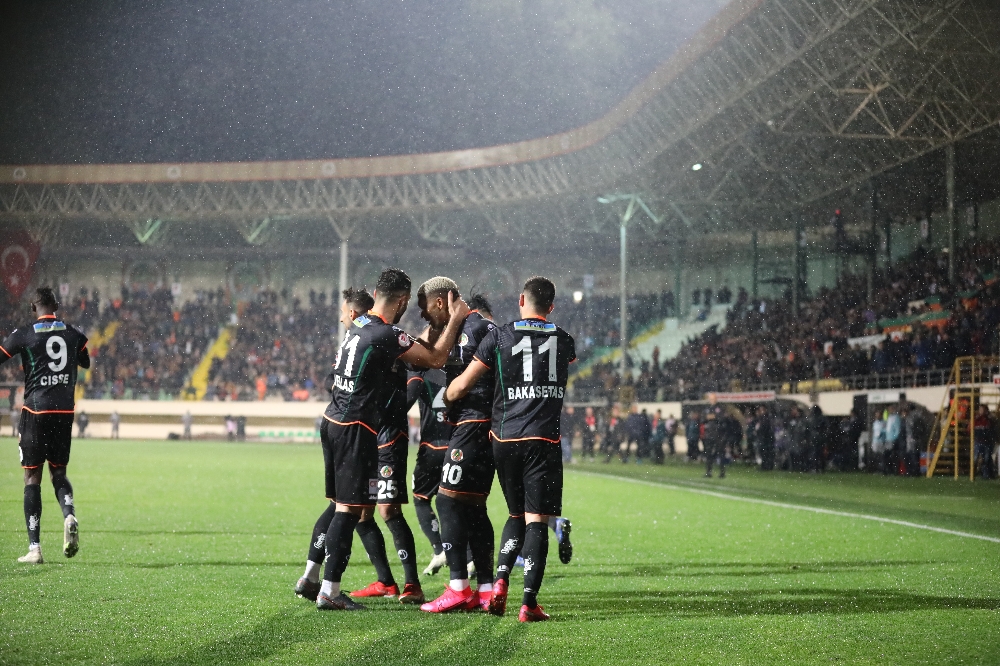 Ziraat Türkiye Kupası: Aytemiz Alanyaspor: 2 - Galatasaray: 0 (Maç sonucu)