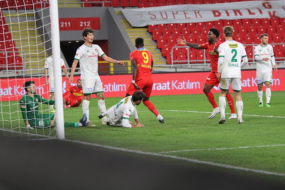 Ziraat Türkiye Kupası: Göztepe: 4 - Bursaspor: 5