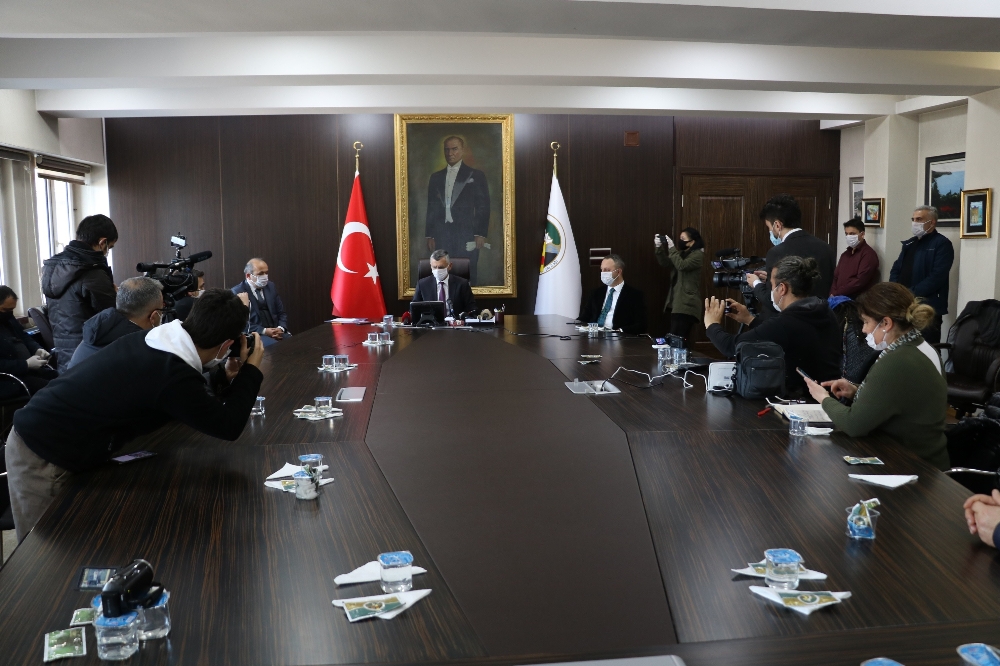 Zonguldak’ta ilçeler arası geçiş de sınırlandırıldı - Vali Erdoğan Bektaş: