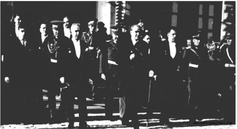 Türkiye Cumhuriyeti 102 yaşında! Cumhuriyet'in kuruluşunun tarihi belgeleri