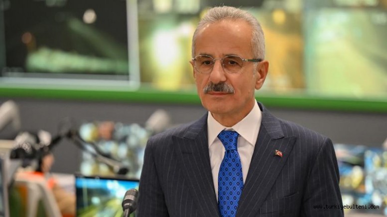 Uraloğlu:Karadeniz'de petrol tankerinin İDA ile vurulduğunu düşünüyoruz